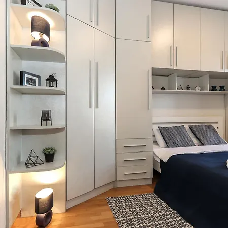 New Apartments, Parking 5 Eur Per Day بلغراد