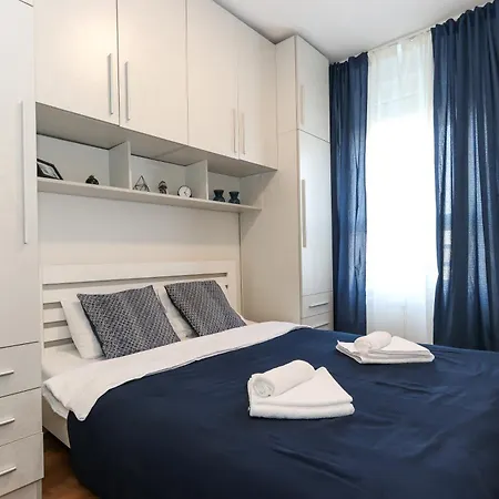 New Apartments, Parking 5 Eur Per Day Apartment *
