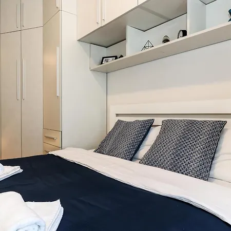 شقة New Apartments, Parking 5 Eur Per Day