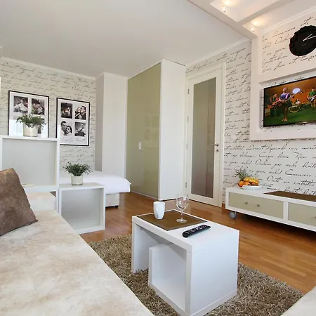 Appartement New Apartments, Parking 5 Eur Per Day *