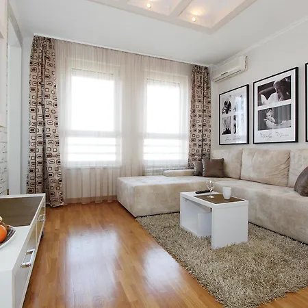 New Apartments, Parking 5 Eur Per Day *