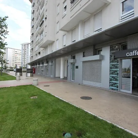 New Apartments, Parking 5 Eur Per Day * بلغراد